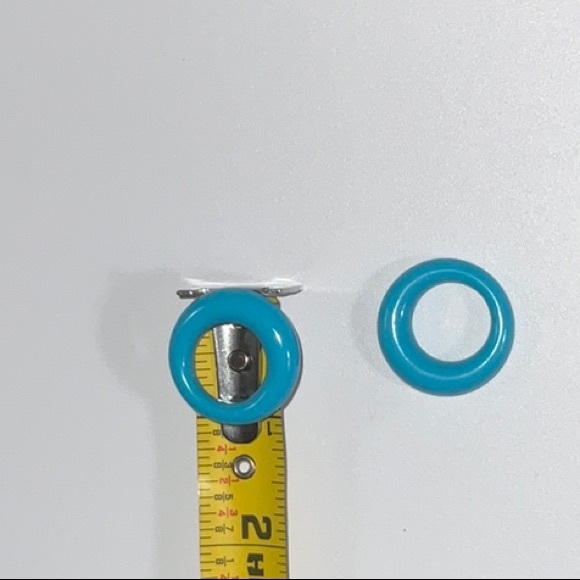 Avon Hoop Clip On Earrings Gold-Tone Metal Ivory and Blue Hoops Vintage - Picture 5 of 8